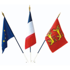 Lot 2 = 1 porte-drapeau Ø 19mm 3 branches + 3 drapeaux (1 France + 1 Europe + 1 Province)